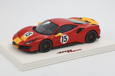 1/18 BBR Ferrari 488 pista rosso corsa set on white deluxe leather base with display cover limited 3 pieces - Image 2